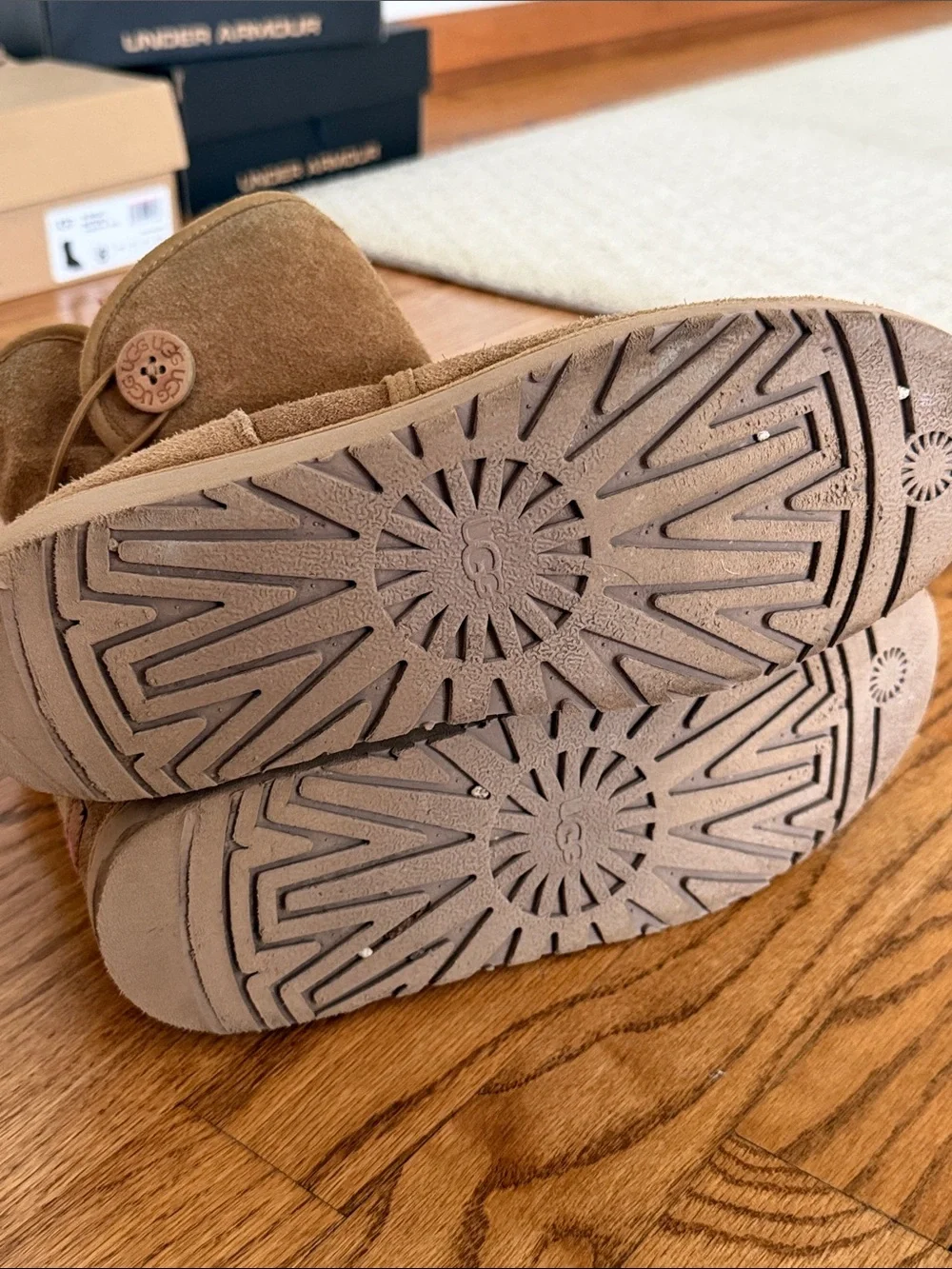 UGG Kids Chestnut Suede Button-Detail Boot
